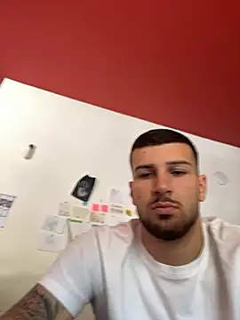 Snapshot of davide__05 chatting on July 13, 10:36 am davide 05 online show from July 13, 10:36 am