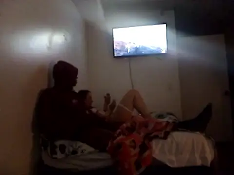 Snapshot of Puffgettingstuffed chatting on January 14, 1:48 pm Puffgettingstuffed online show from January 14, 1:48 pm