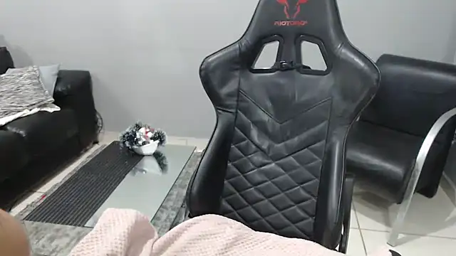 Livia Diaz online show from January 13, 11:08 pm