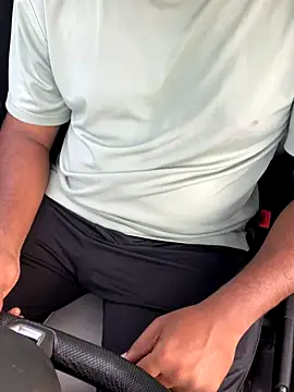 Snapshot of bighorn2000 chatting on November 3, 11:47 am bighorn2000 online show from November 3, 11:47 am