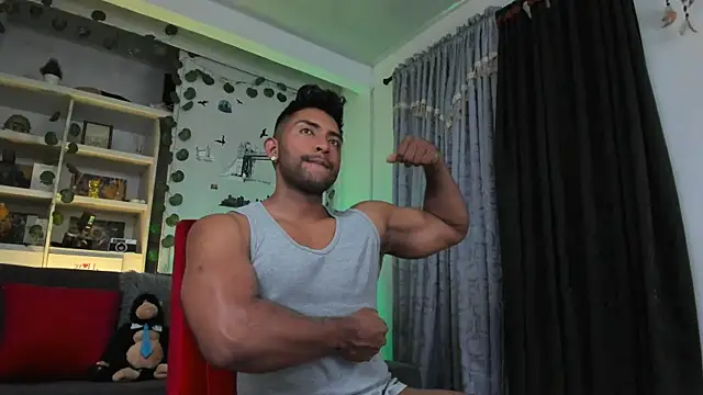 Snapshot of Couple_muscle1 chatting on October 7, 10:00 pm Couple muscle1 online show from October 7, 10:00 pm