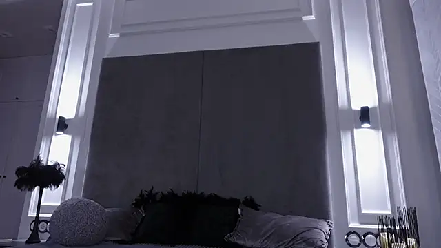 mila blvck online show from October 26, 1:22 pm