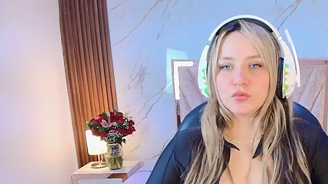 Annie mone online show from February 20, 10:12 pm