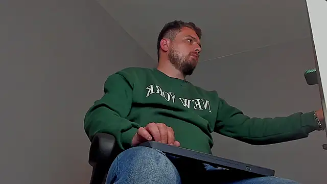 Snapshot of Master_Mark_Wayne chatting on November 4, 6:44 pm Master Mark Wayne online show from November 4, 6:44 pm