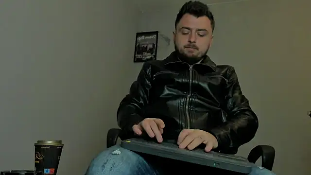 Snapshot of Master_Mark_Wayne chatting on December 2, 6:09 pm Master Mark Wayne online show from December 2, 6:09 pm