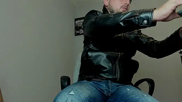 Snapshot of Master_Mark_Wayne chatting on November 30, 2:40 pm Master Mark Wayne online show from November 30, 2:40 pm