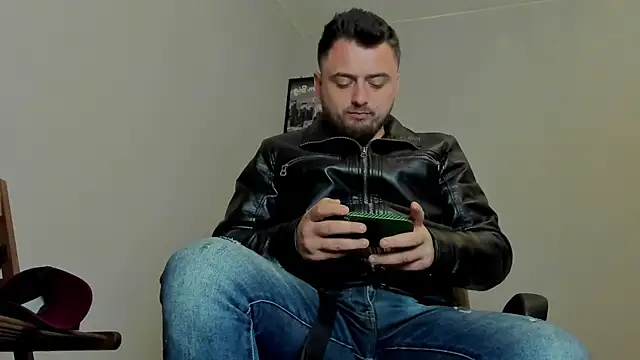 Snapshot of Master_Mark_Wayne chatting on November 26, 5:46 pm Master Mark Wayne online show from November 26, 5:46 pm