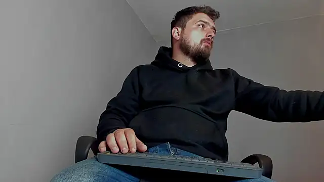 Snapshot of Master_Mark_Wayne chatting on November 12, 12:31 pm Master Mark Wayne online show from November 12, 12:31 pm