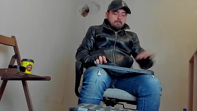 Snapshot of Master_Mark_Wayne chatting on November 19, 11:27 pm Master Mark Wayne online show from November 19, 11:27 pm