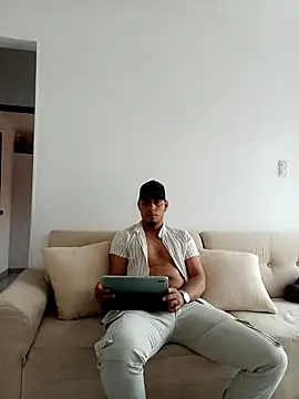 bonehur online show from October 21, 9:36 pm