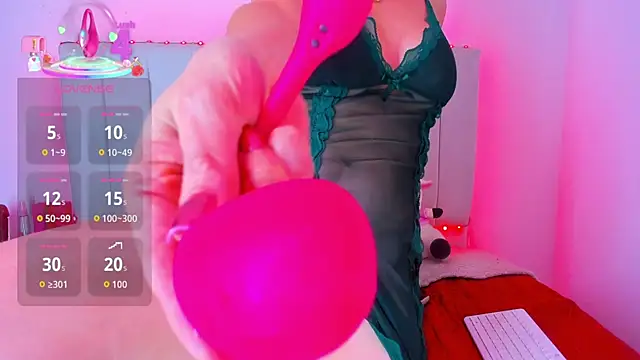 caro lyne  online show from May 23, 5:56 pm