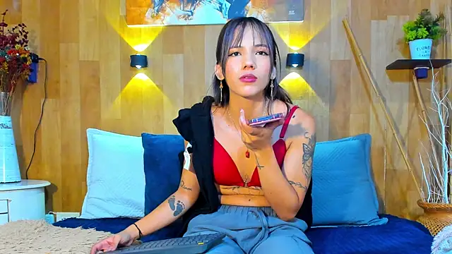 Snapshot of marianaa90 chatting on April 30, 1:29 pm marianaa90 online show from April 30, 1:29 pm