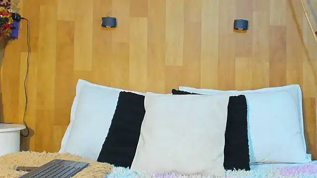 marianaa90 online show from March 10, 4:11 pm