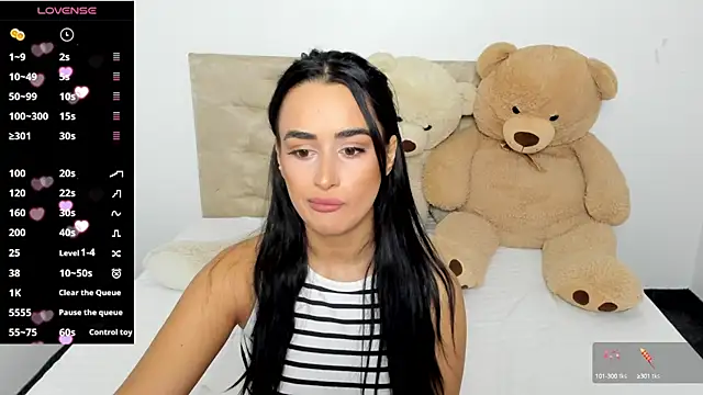 DarcieJane online show from December 3, 7:39 pm