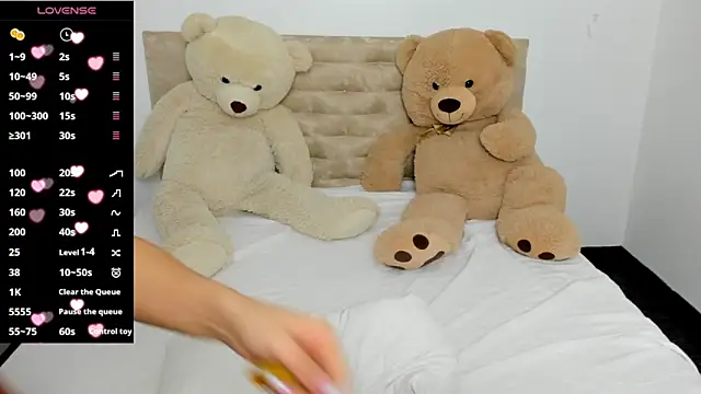 DarcieJane online show from December 2, 9:01 pm