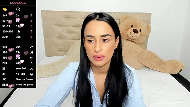 DarcieJane online show from December 14, 11:56 pm