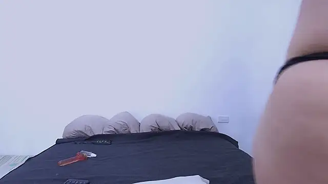 Andreabigboobs23 online show from November 12, 7:40 pm