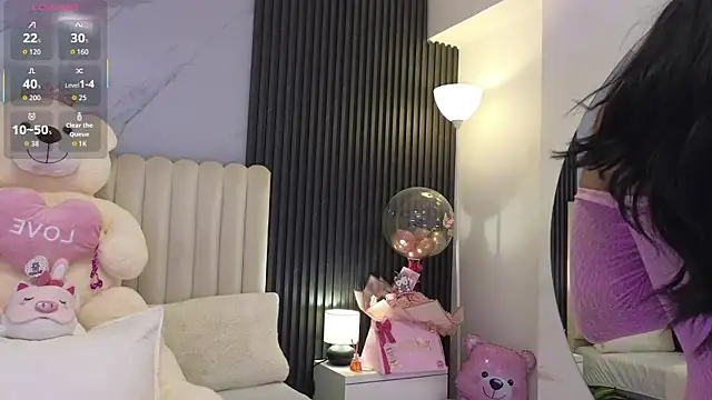 Madiee Rhea online show from May 20, 7:44 pm