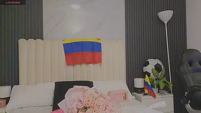 Snapshot of Madiee_Rhea chatting on July 1, 7:36 pm Madiee Rhea online show from July 1, 7:36 pm