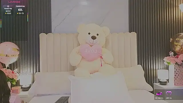 Madiee Rhea online show from May 5, 7:50 pm
