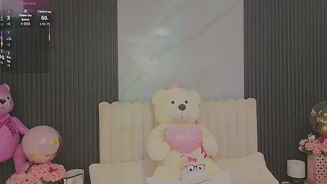 Madiee Rhea online show from May 18, 8:24 pm