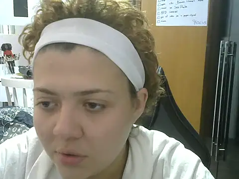 Snapshot of RuthBunny chatting on June 1, 6:51 pm RuthBunny online show from June 1, 6:51 pm
