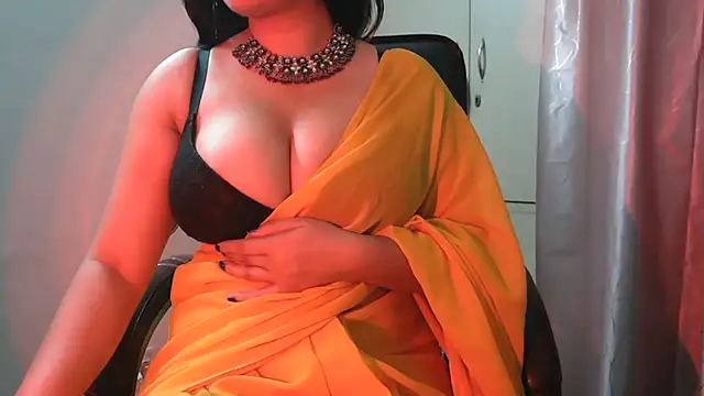 urvashihott online show from May 17, 3:01 pm