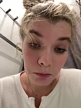 Snapshot of Holy_Tereza chatting on March 5, 6:23 pm Holy Tereza online show from March 5, 6:23 pm