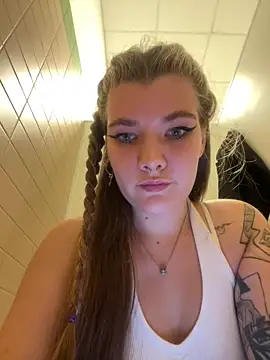 Snapshot of Holy_Tereza chatting on November 18, 3:48 pm Holy Tereza online show from November 18, 3:48 pm