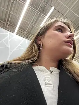 Snapshot of Holy_Tereza chatting on February 28, 3:15 pm Holy Tereza online show from February 28, 3:15 pm