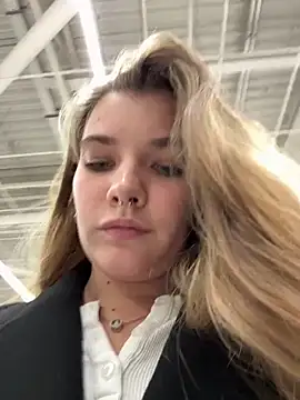 Snapshot of Holy_Tereza chatting on March 21, 3:13 pm Holy Tereza online show from March 21, 3:13 pm