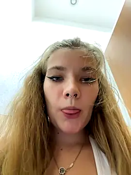 Snapshot of Holy_Tereza chatting on September 19, 3:38 pm Holy Tereza online show from September 19, 3:38 pm