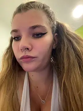 Snapshot of Holy_Tereza chatting on October 1, 3:38 pm Holy Tereza online show from October 1, 3:38 pm