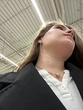 Snapshot of Holy_Tereza chatting on March 21, 6:18 pm Holy Tereza online show from March 21, 6:18 pm