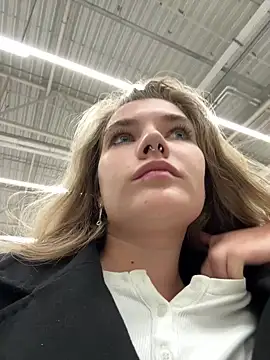 Snapshot of Holy_Tereza chatting on February 19, 3:16 pm Holy Tereza online show from February 19, 3:16 pm