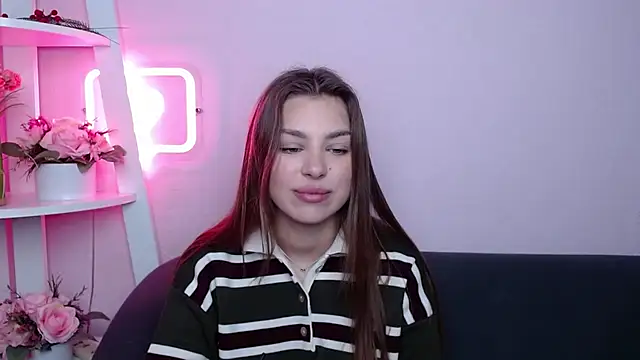 MilanaAngelAs online show from April 24, 4:36 am