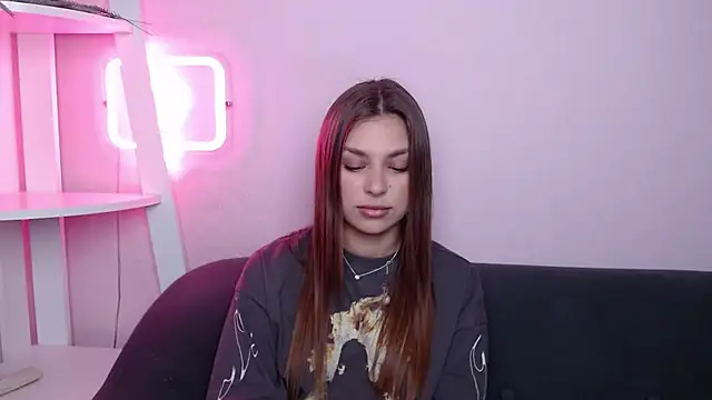 MilanaAngelAs online show from March 22, 5:43 am