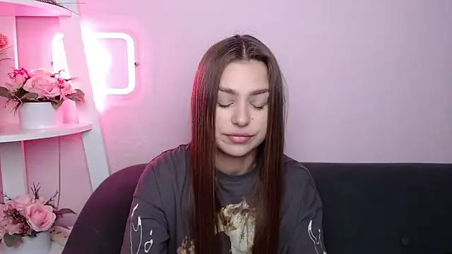 MilanaAngelAs online show from April 21, 4:52 am