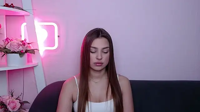 MilanaAngelAs online show from April 20, 4:48 am