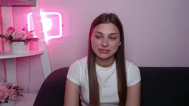 MilanaAngelAs online show from May 26, 7:45 pm