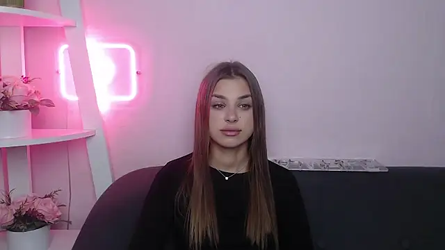 MilanaAngelAs online show from December 1, 8:42 pm