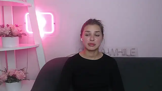 Snapshot of MilanaAngelAs chatting on October 18, 4:53 pm MilanaAngelAs online show from October 18, 4:53 pm