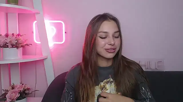 Snapshot of MilanaAngelAs chatting on September 9, 7:34 pm MilanaAngelAs online show from September 9, 7:34 pm
