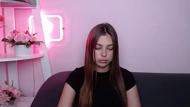 MilanaAngelAs online show from June 25, 5:12 am