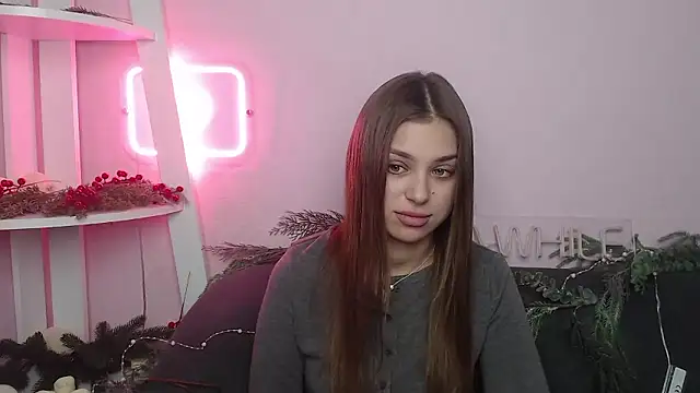 MilanaAngelAs online show from January 13, 8:46 pm