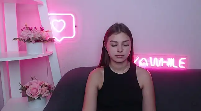 Snapshot of MilanaAngelAs chatting on February 21, 8:40 am MilanaAngelAs online show from February 21, 8:40 am