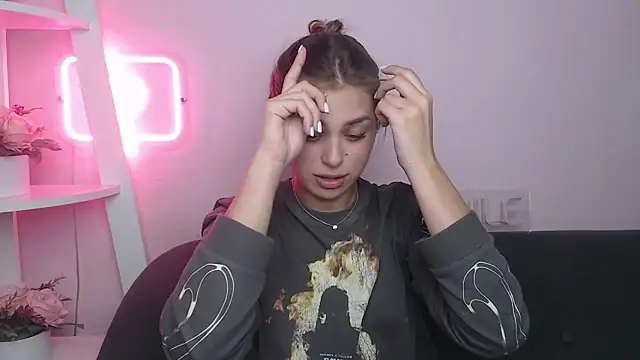 MilanaAngelAs online show from November 24, 9:15 pm