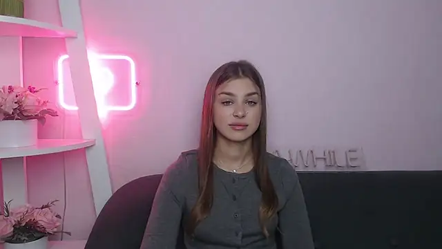 MilanaAngelAs online show from November 14, 5:44 am