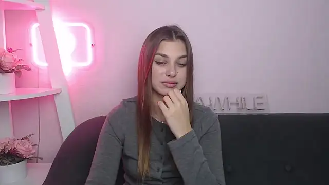 MilanaAngelAs online show from November 18, 8:34 pm