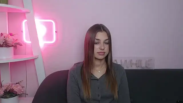 MilanaAngelAs online show from November 25, 8:42 pm